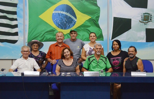 2018322_FOTO - Alguns  vereadores e suplentes da Câmara Melhor Idades em dia de visita acompanhados da presidente, Carla Lucena